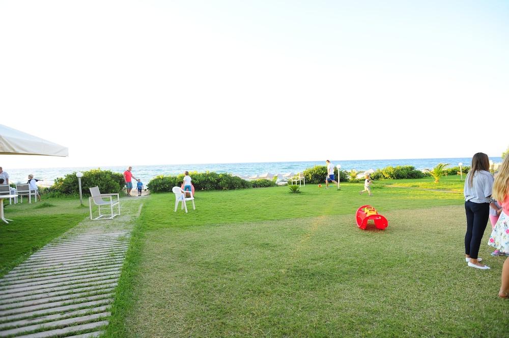 Maravel Star Art Hotel Adelianos Kampos Exteriör bild